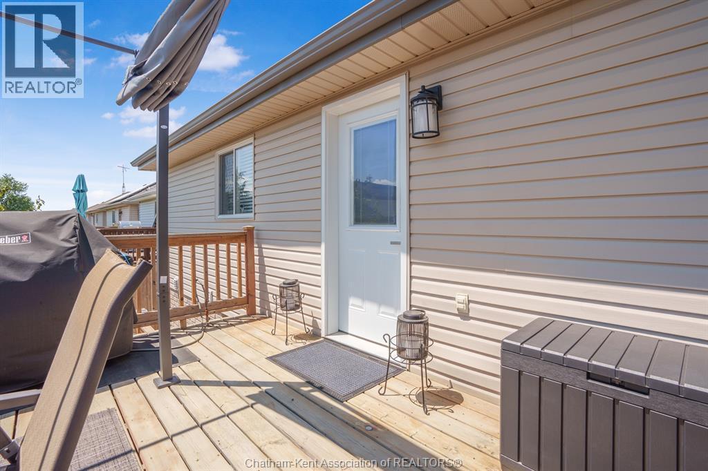 60 Manning Drive, Chatham, ON - Outdoor With Deck Patio Veranda With Exterior