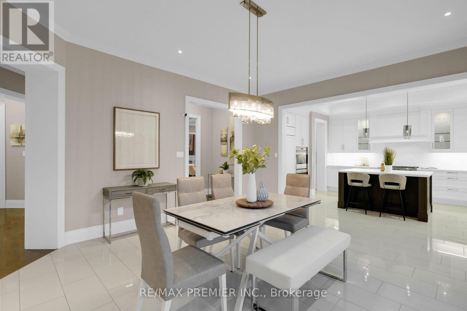15 Peter Glass Road, King, ON - Indoor Photo Showing Dining Room