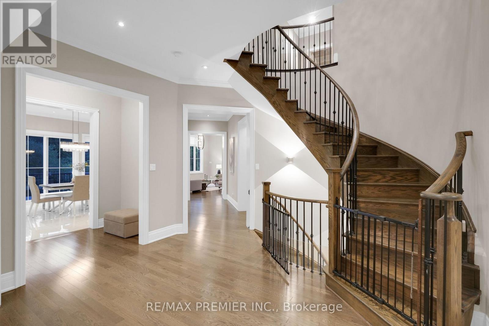 15 Peter Glass Road, King, ON - Indoor Photo Showing Other Room