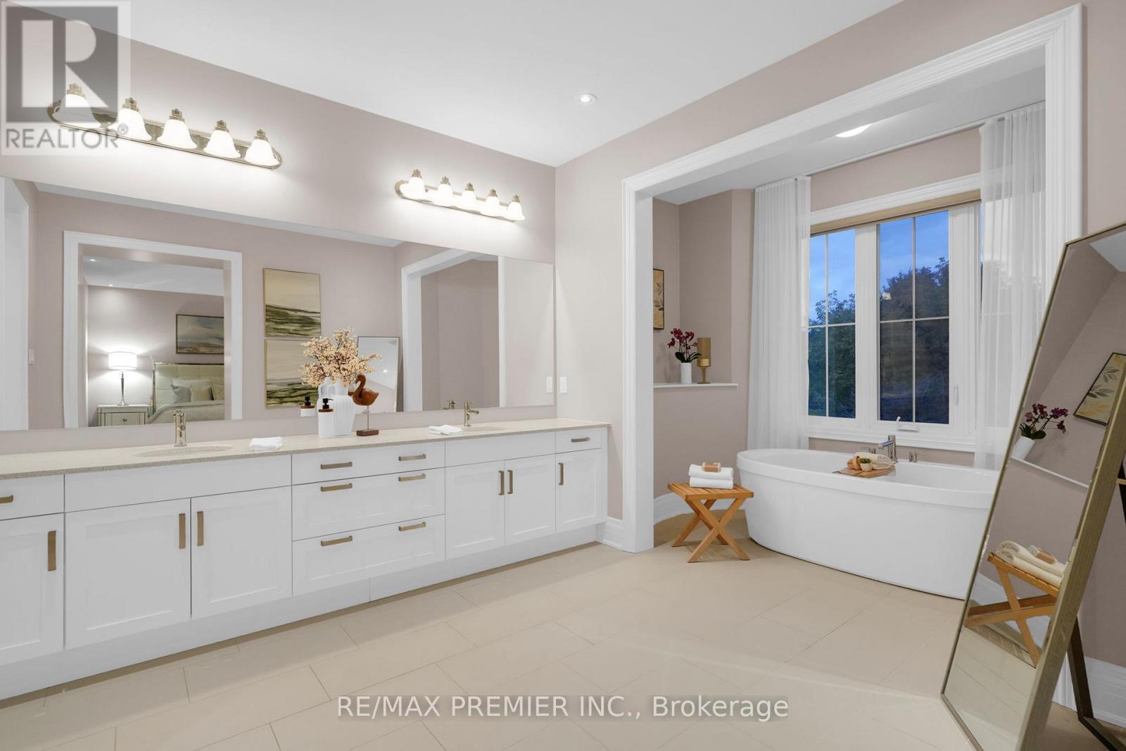 15 Peter Glass Road, King, ON - Indoor Photo Showing Bathroom