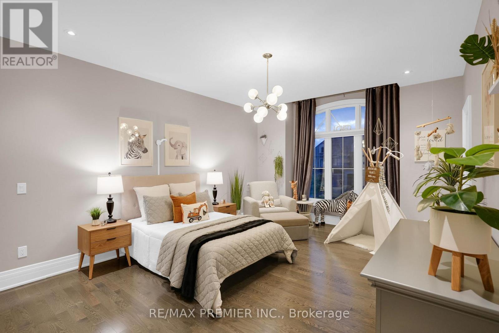 15 Peter Glass Road, King, ON - Indoor Photo Showing Bedroom