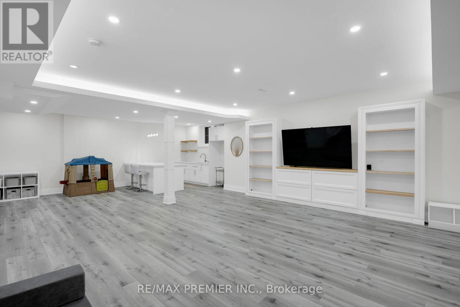 15 Peter Glass Road, King, ON - Indoor