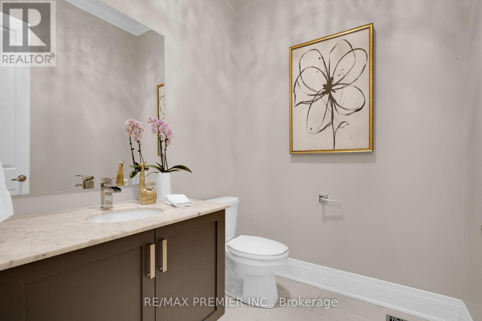 15 Peter Glass Road, King, ON - Indoor Photo Showing Bathroom
