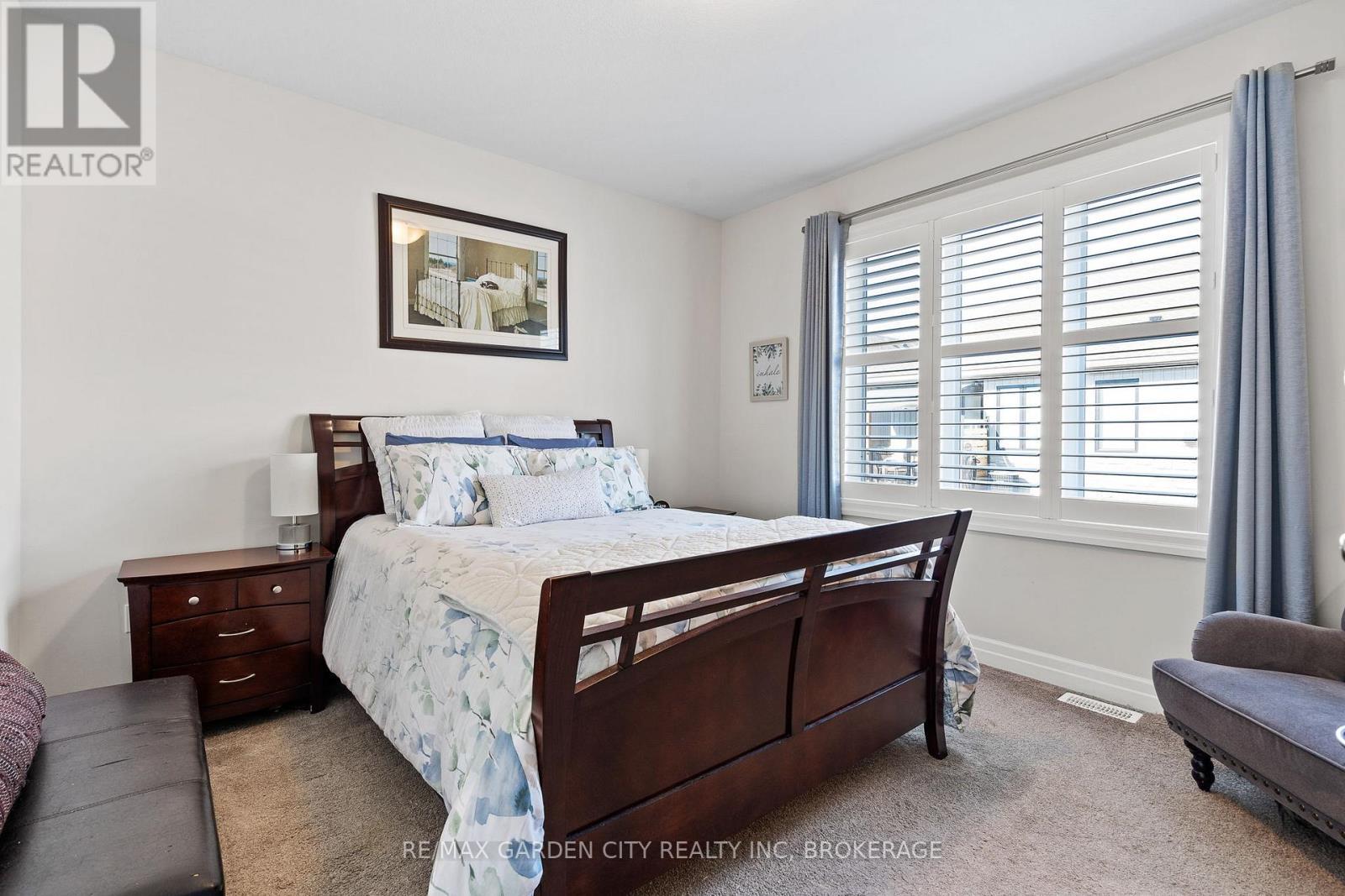 Primary Bedroom - 54 Borden Trail, Welland (Prince Charles), ON - Indoor Photo Showing Bedroom