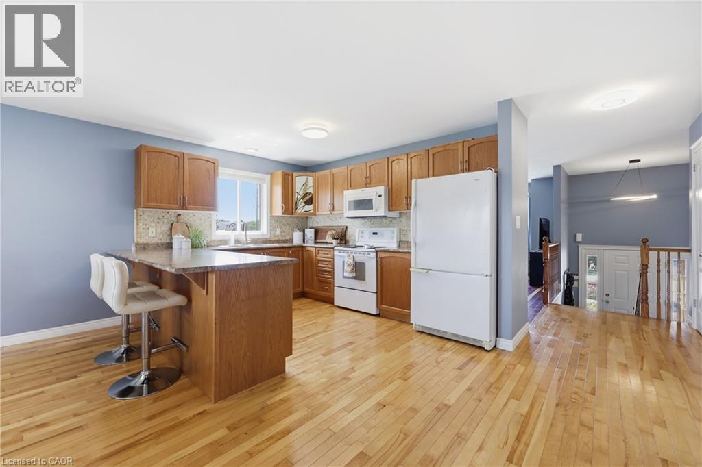 33 Jane Street, Smithville, ON - Indoor Photo Showing Kitchen