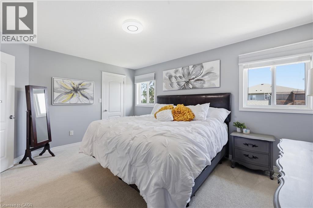 33 Jane Street, Smithville, ON - Indoor Photo Showing Bedroom