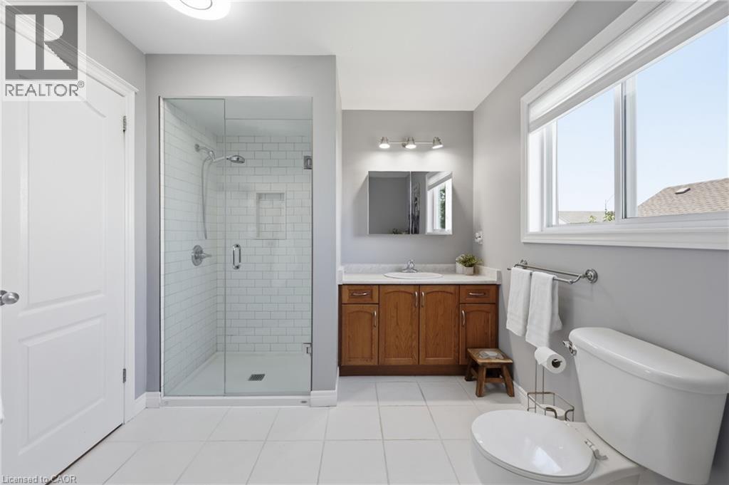 33 Jane Street, Smithville, ON - Indoor Photo Showing Bathroom