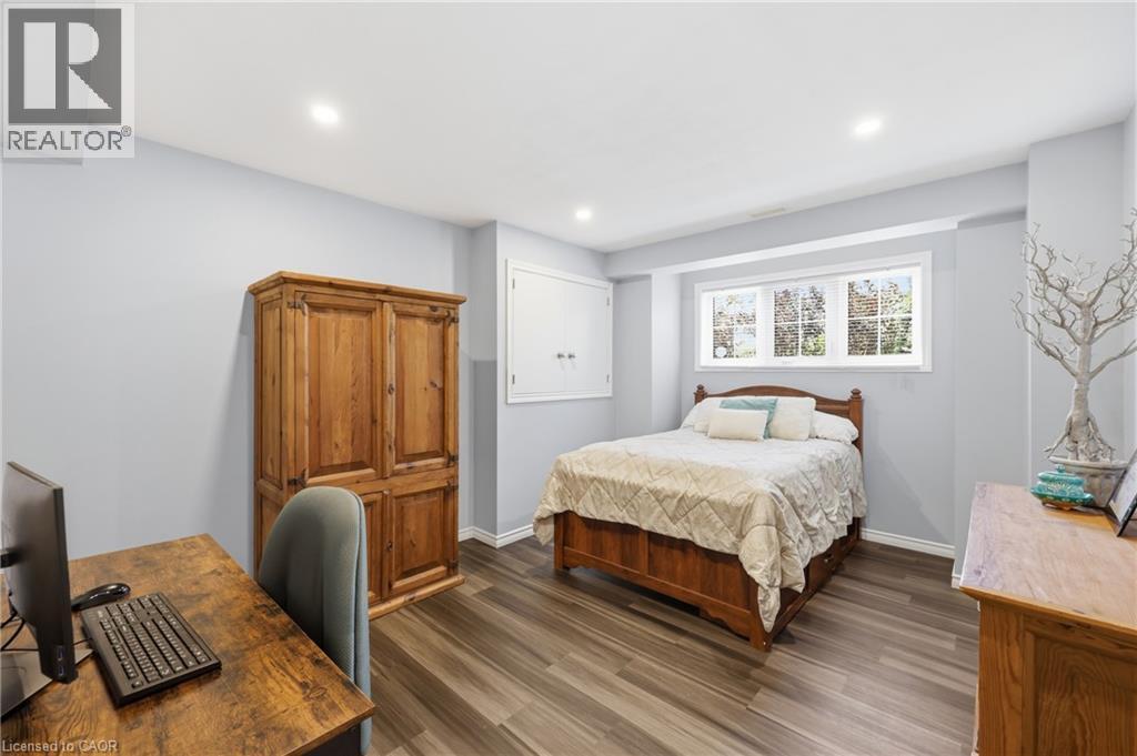 33 Jane Street, Smithville, ON - Indoor Photo Showing Bedroom