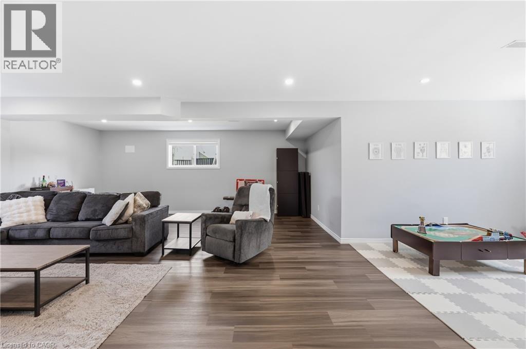 33 Jane Street, Smithville, ON - Indoor