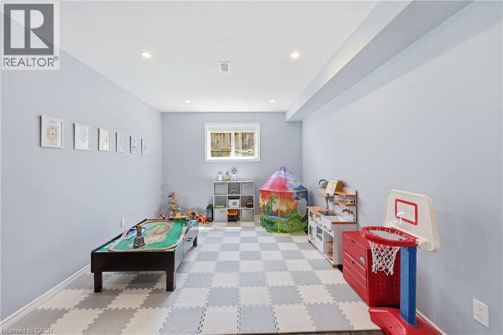 33 Jane Street, Smithville, ON - Indoor Photo Showing Other Room