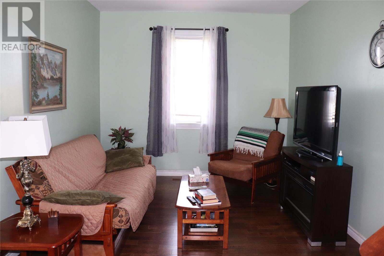 36 Kippens Road, Kippens, NL - Indoor Photo Showing Living Room