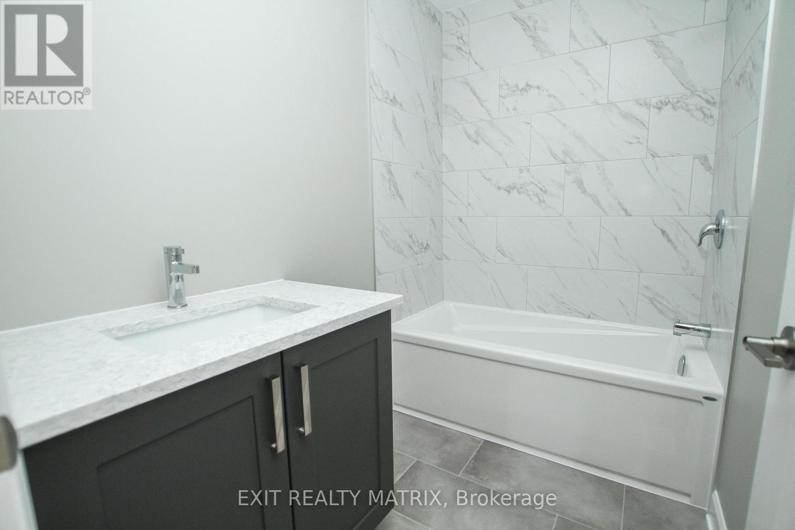 22 Glenco Road, South Stormont, ON - Indoor Photo Showing Bathroom