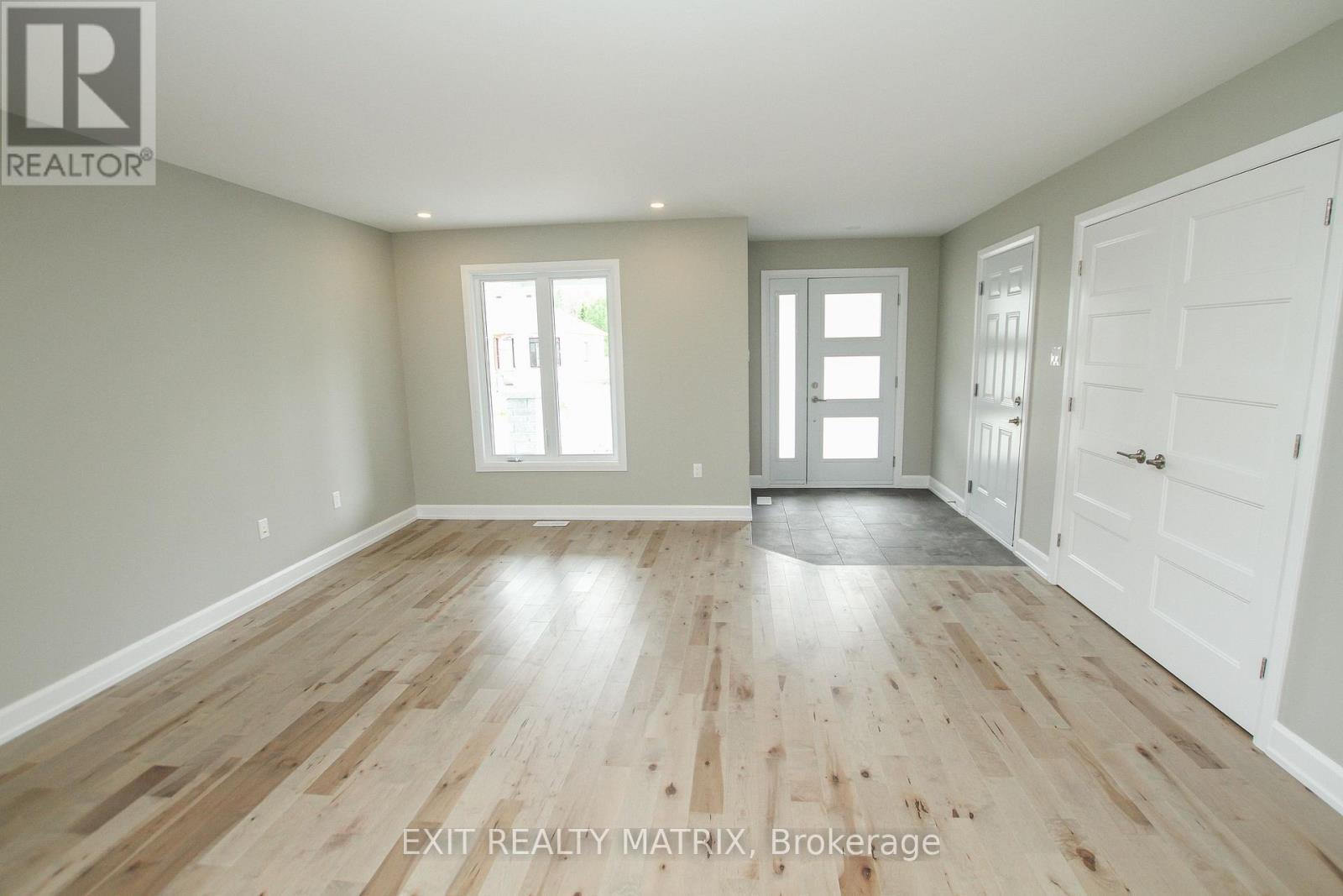22 Glenco Road, South Stormont, ON - Indoor Photo Showing Other Room