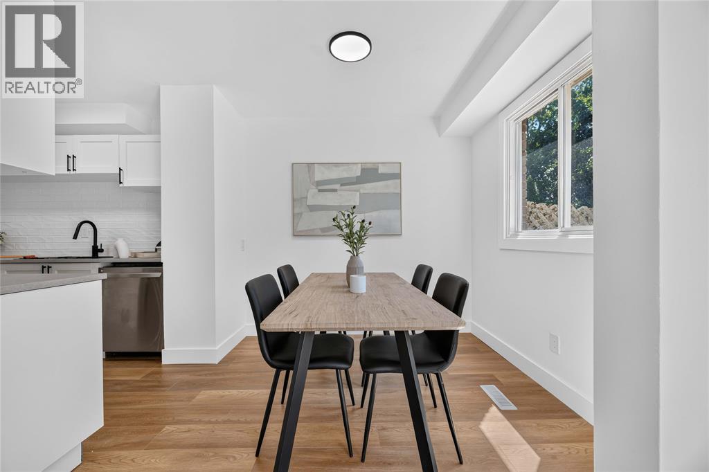 307 Somerset Crescent, Sarnia, ON - Indoor Photo Showing Other Room