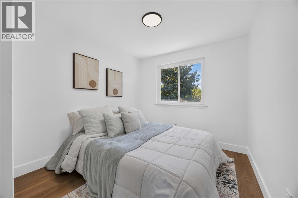 307 Somerset Crescent, Sarnia, ON - Indoor Photo Showing Bedroom