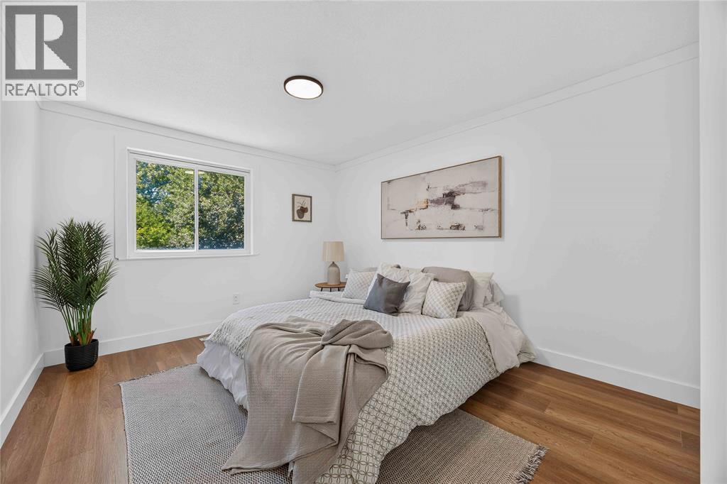 307 Somerset Crescent, Sarnia, ON - Indoor Photo Showing Bedroom