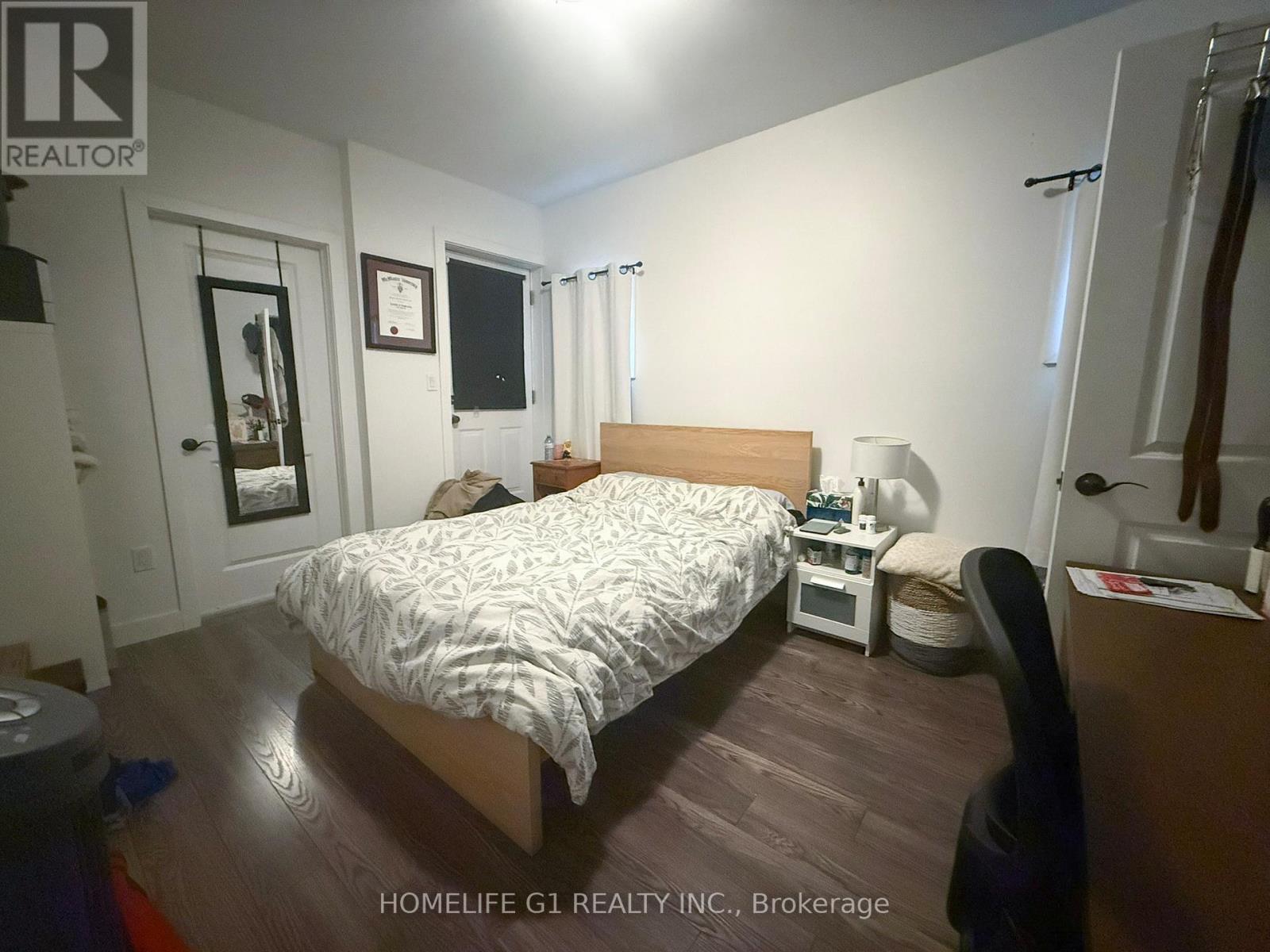 286 Hunter Street W, Hamilton, ON - Indoor Photo Showing Bedroom