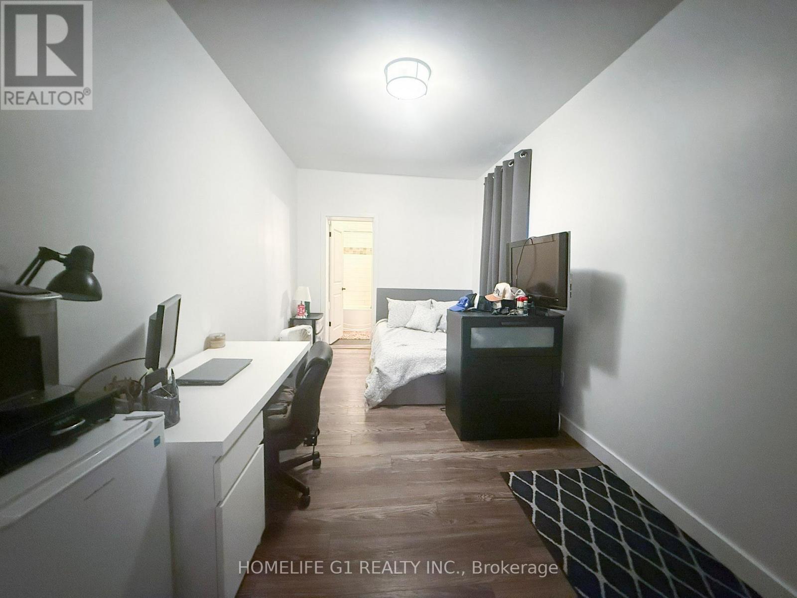 286 Hunter Street W, Hamilton, ON - Indoor