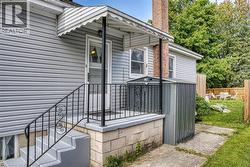 side entrance -