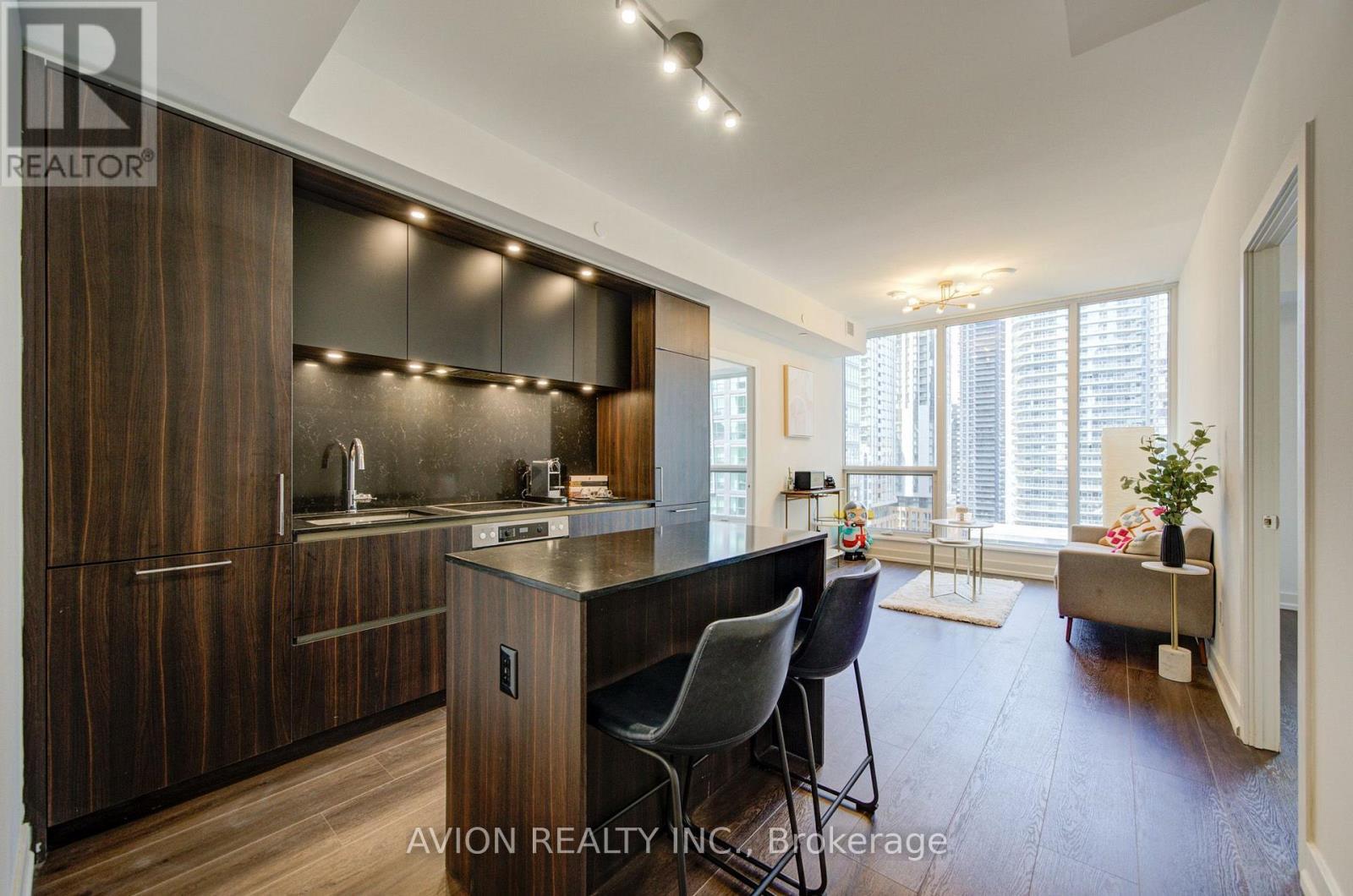 1605 - 15 Mercer Street, Toronto, ON - Indoor Photo Showing Kitchen With Upgraded Kitchen