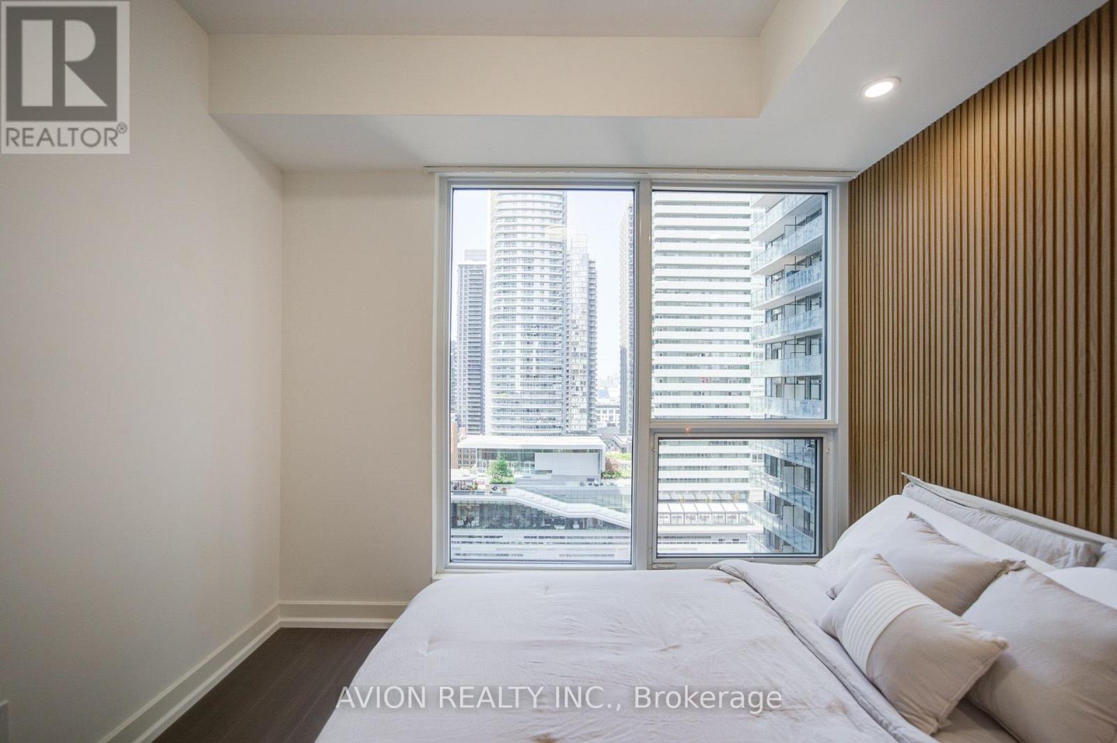 1605 - 15 Mercer Street, Toronto, ON - Indoor