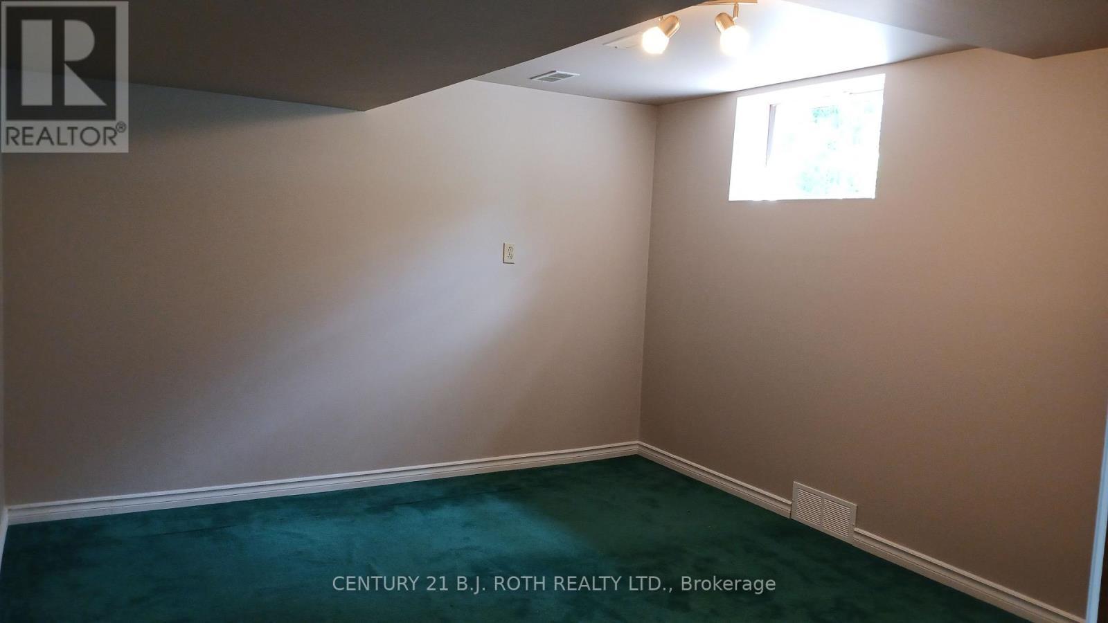 2293 Victoria Street, Innisfil, ON - Indoor Photo Showing Other Room