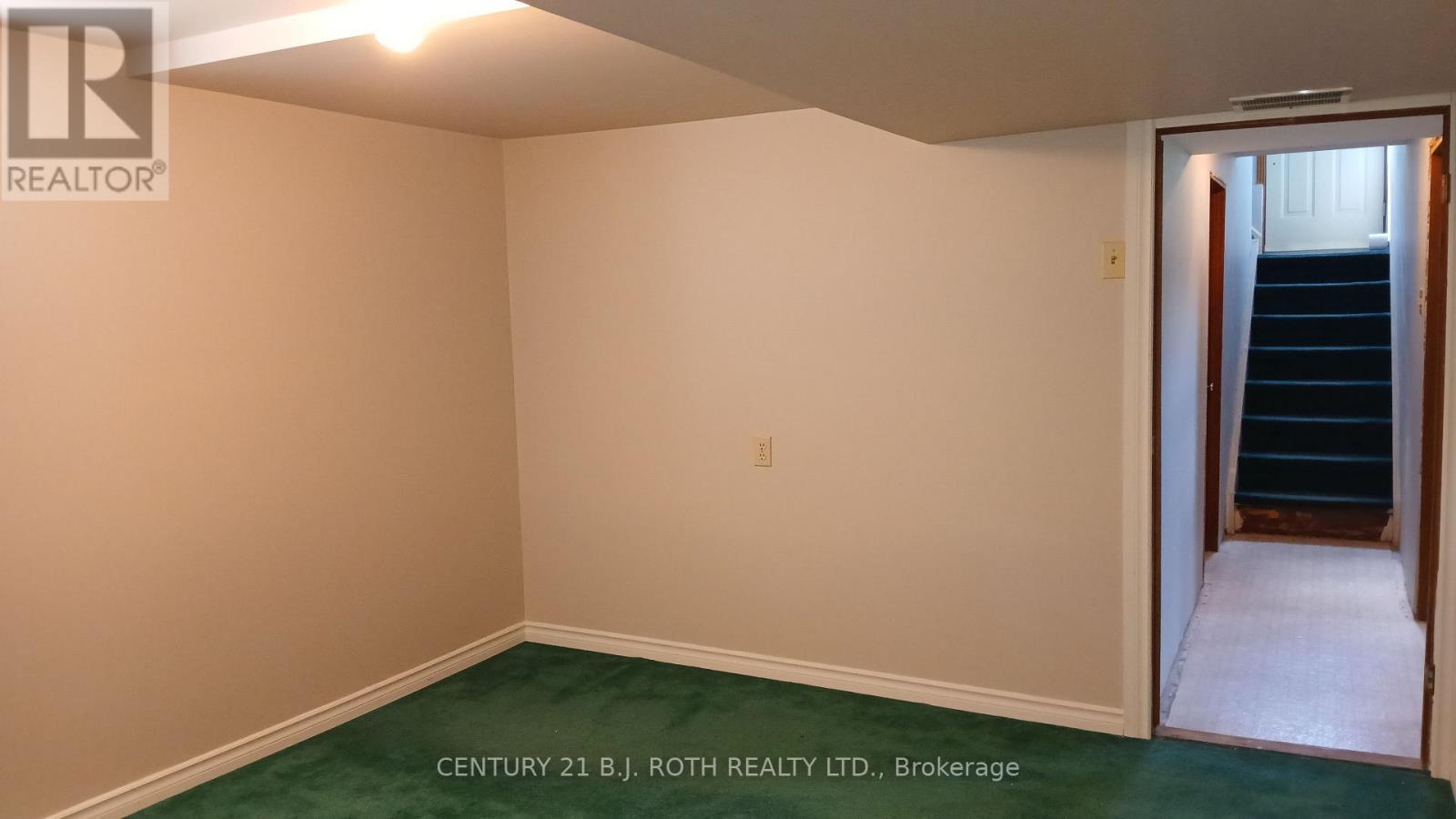 2293 Victoria Street, Innisfil, ON - Indoor Photo Showing Other Room