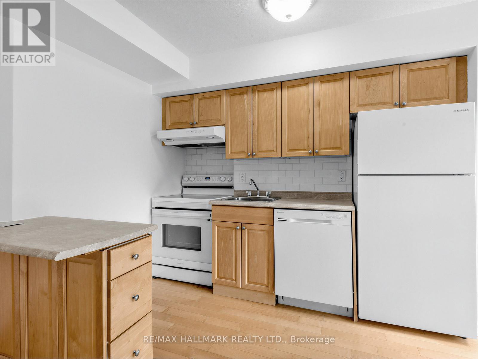 311 - 75 Dalhousie Street, Toronto, ON - Indoor Photo Showing Kitchen