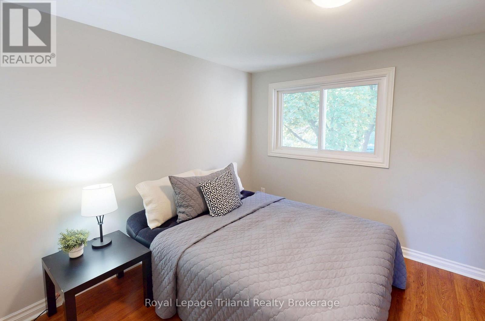 648 Brant Street, Woodstock (Woodstock - North), ON - Indoor Photo Showing Bedroom