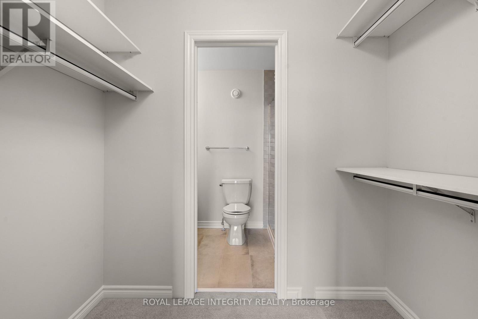 79 Rawah Private W, Ottawa, ON - Indoor With Storage