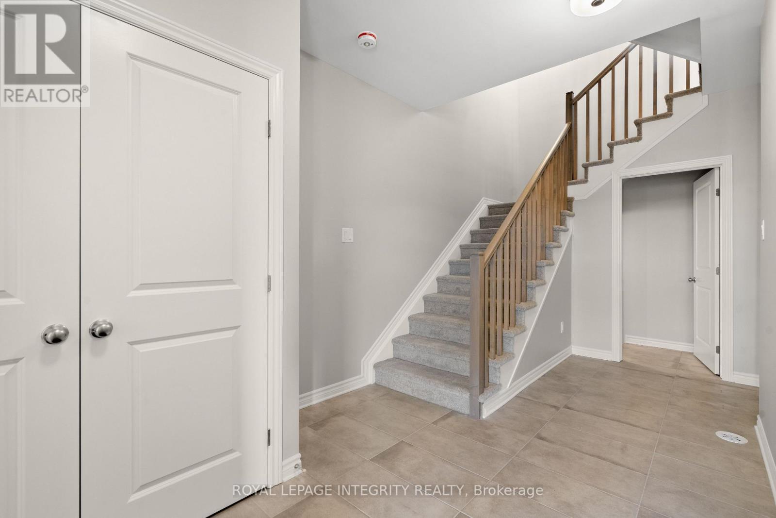 79 Rawah Private W, Ottawa, ON - Indoor Photo Showing Other Room