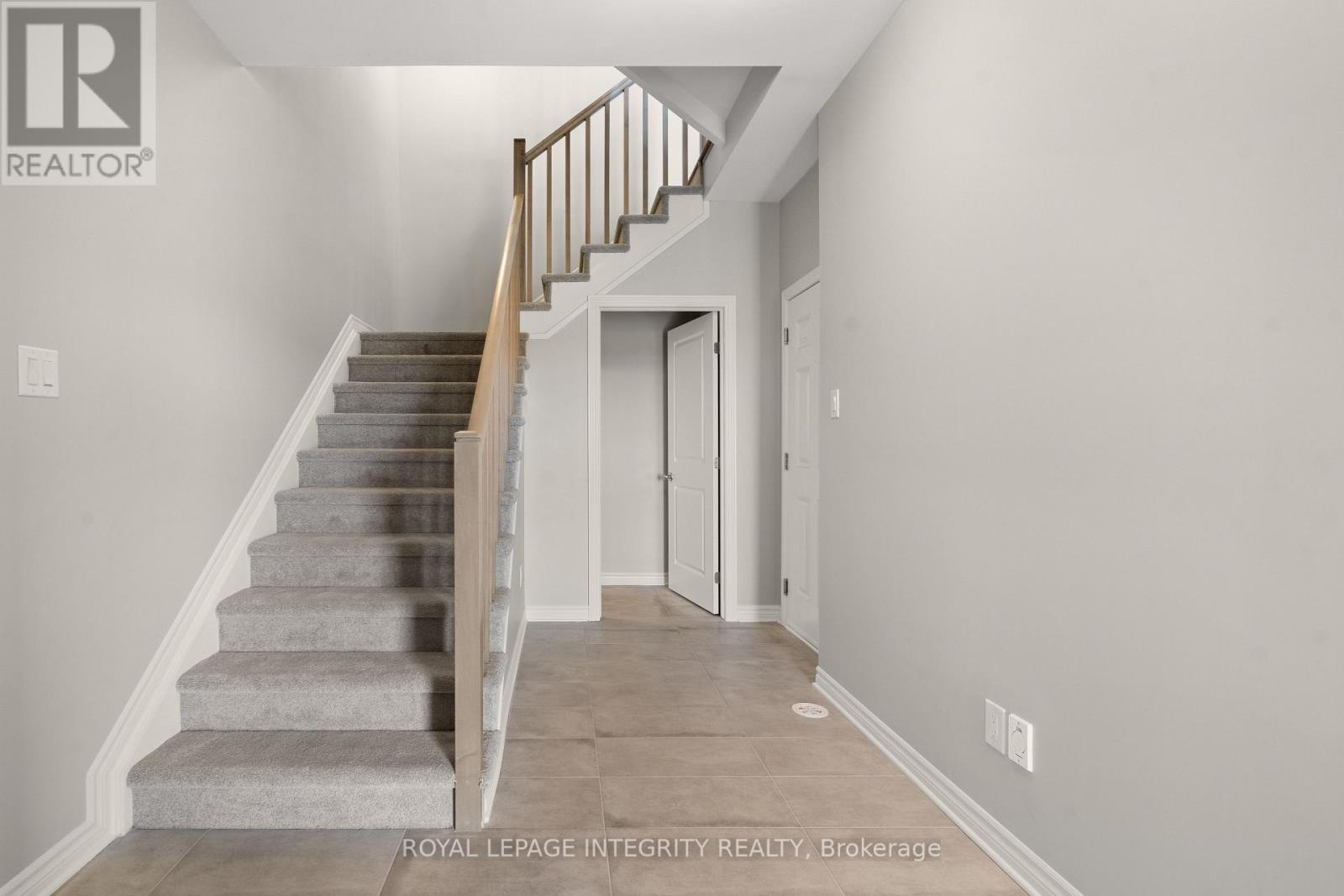 79 Rawah Private W, Ottawa, ON - Indoor Photo Showing Other Room