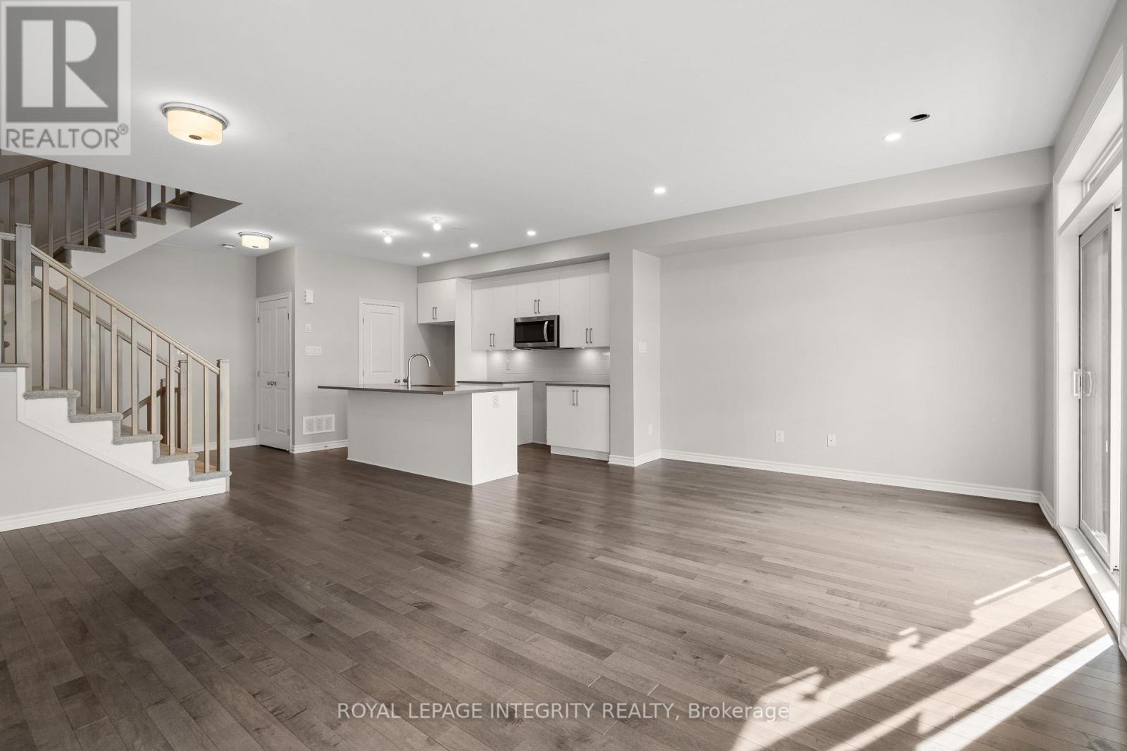 79 Rawah Private W, Ottawa, ON - Indoor Photo Showing Kitchen