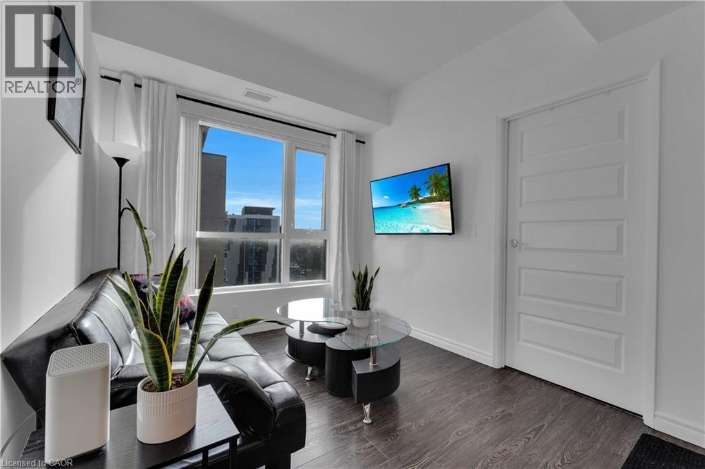 Expansive windows offering abundant natural light - 158 King Street N Unit# 81201, Waterloo, ON - Indoor