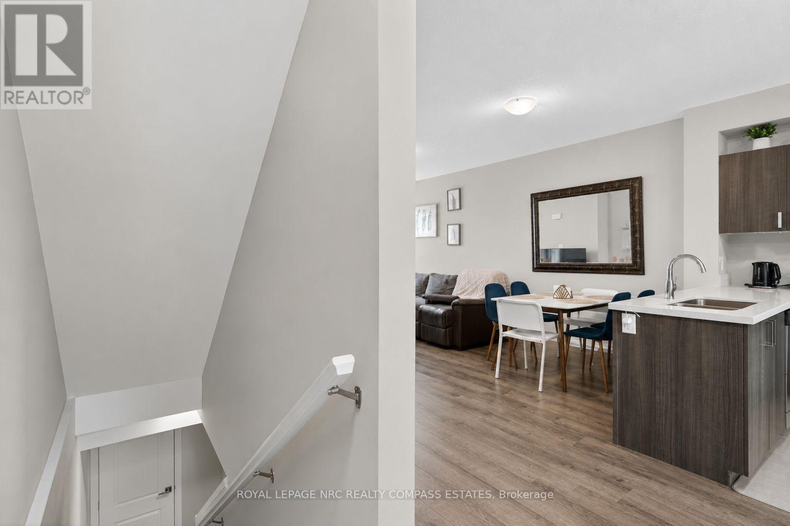 119 - 6705 Cropp Street, Niagara Falls (Morrison), ON - Indoor