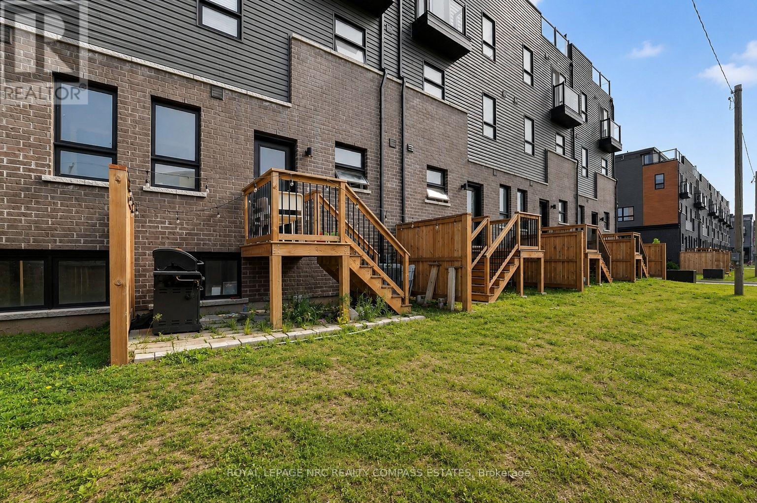 119 - 6705 Cropp Street, Niagara Falls (Morrison), ON - Outdoor