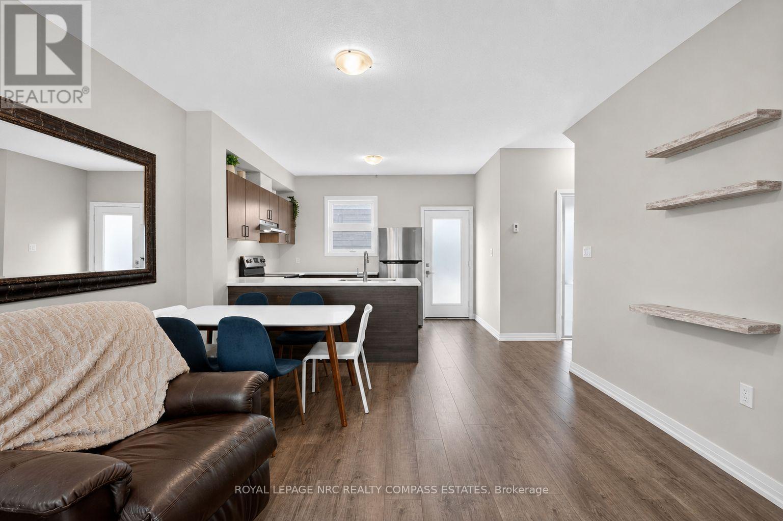 119 - 6705 Cropp Street, Niagara Falls (Morrison), ON - Indoor