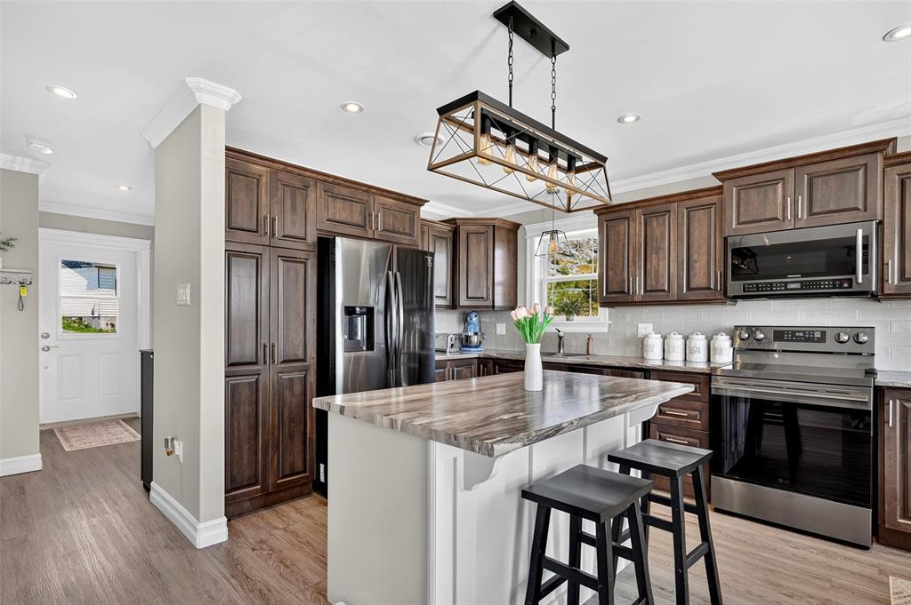 13 The Green Road, Upper Island Cove, NL - Indoor Photo Showing Kitchen With Upgraded Kitchen
