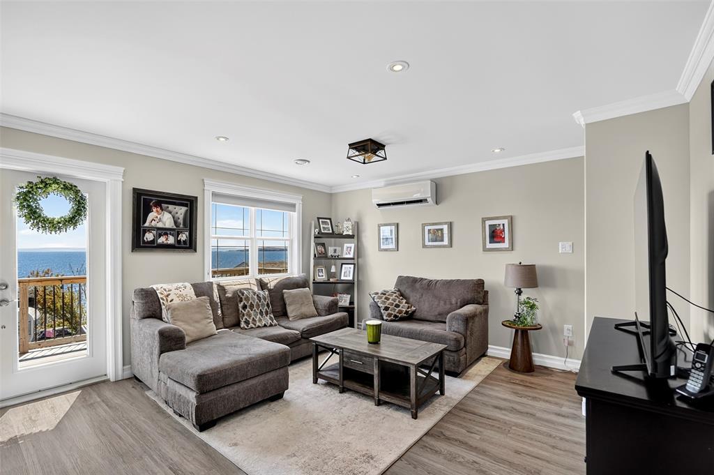 13 The Green Road, Upper Island Cove, NL - Indoor Photo Showing Living Room
