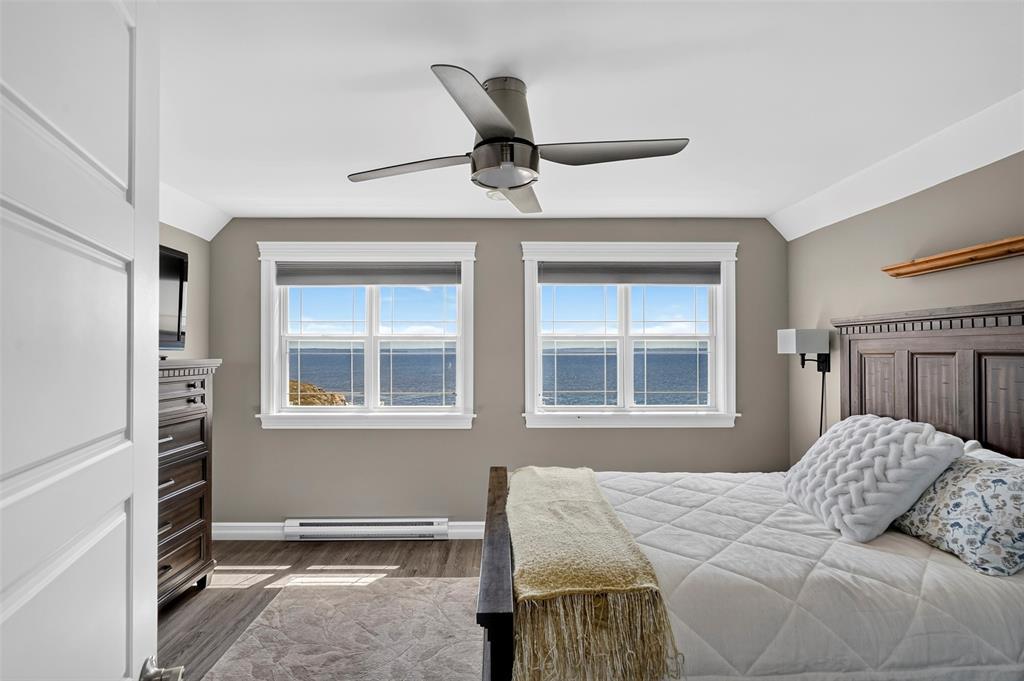 13 The Green Road, Upper Island Cove, NL - Indoor Photo Showing Bedroom