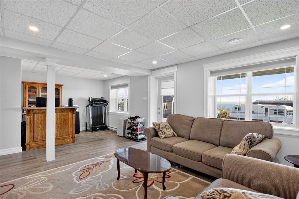 13 The Green Road, Upper Island Cove, NL - Indoor Photo Showing Living Room