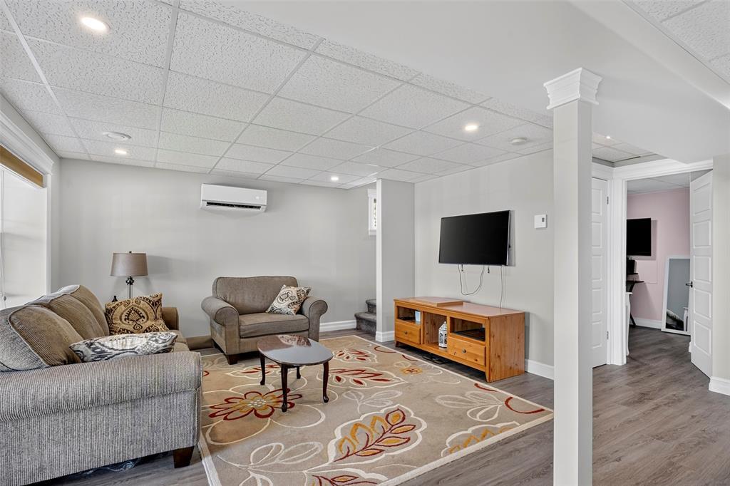 13 The Green Road, Upper Island Cove, NL - Indoor