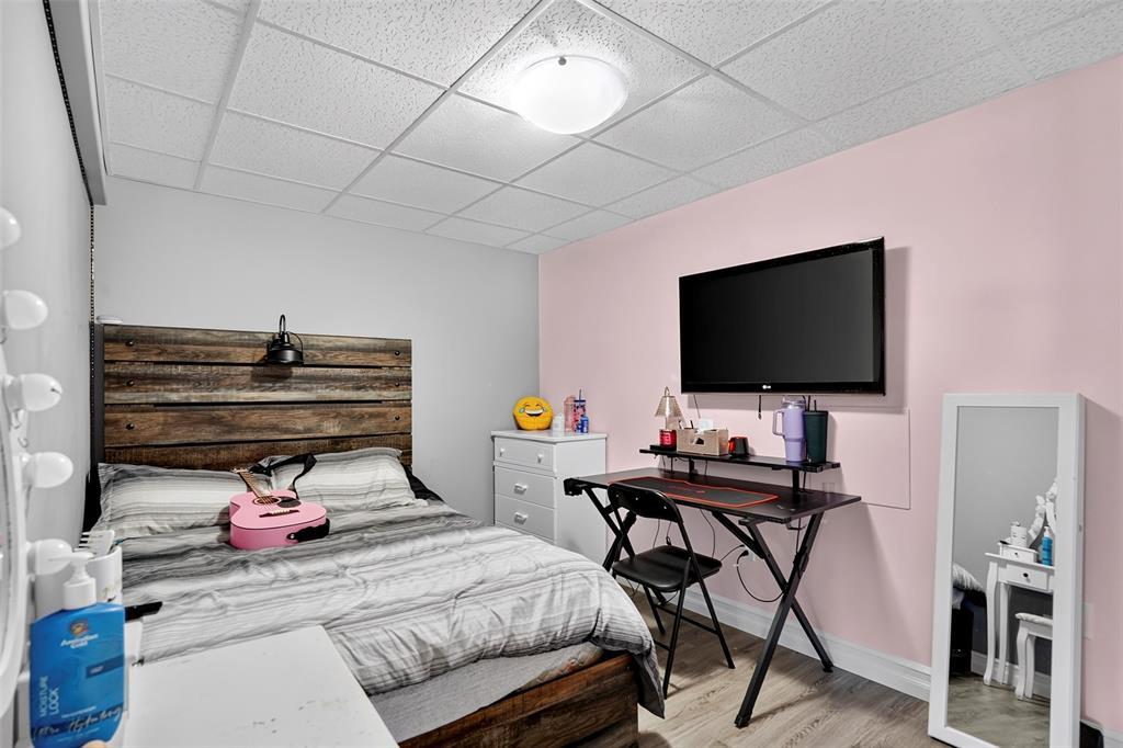 13 The Green Road, Upper Island Cove, NL - Indoor Photo Showing Bedroom