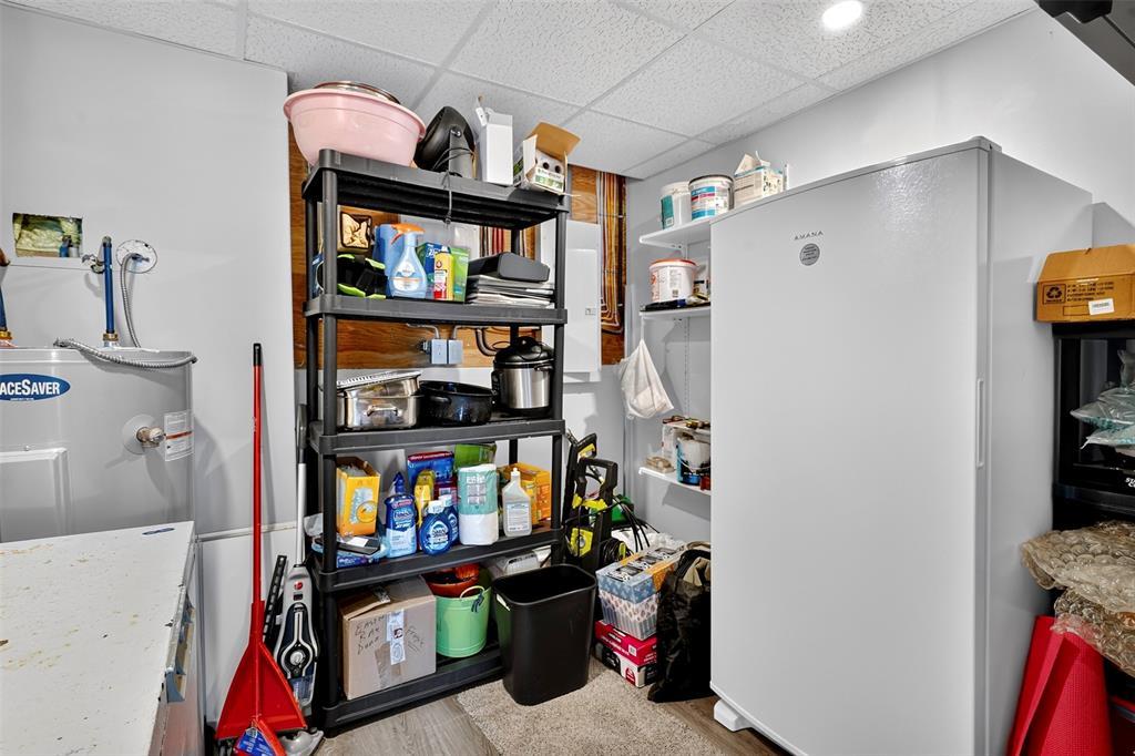 13 The Green Road, Upper Island Cove, NL - Indoor Photo Showing Other Room