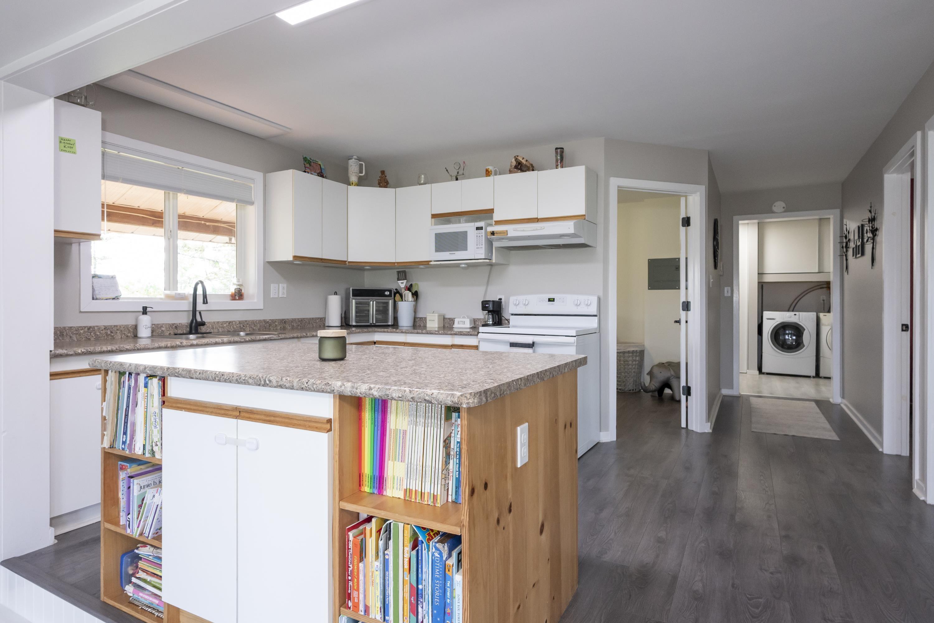 7081 Hwy 61, Neebing, ON - Indoor Photo Showing Kitchen