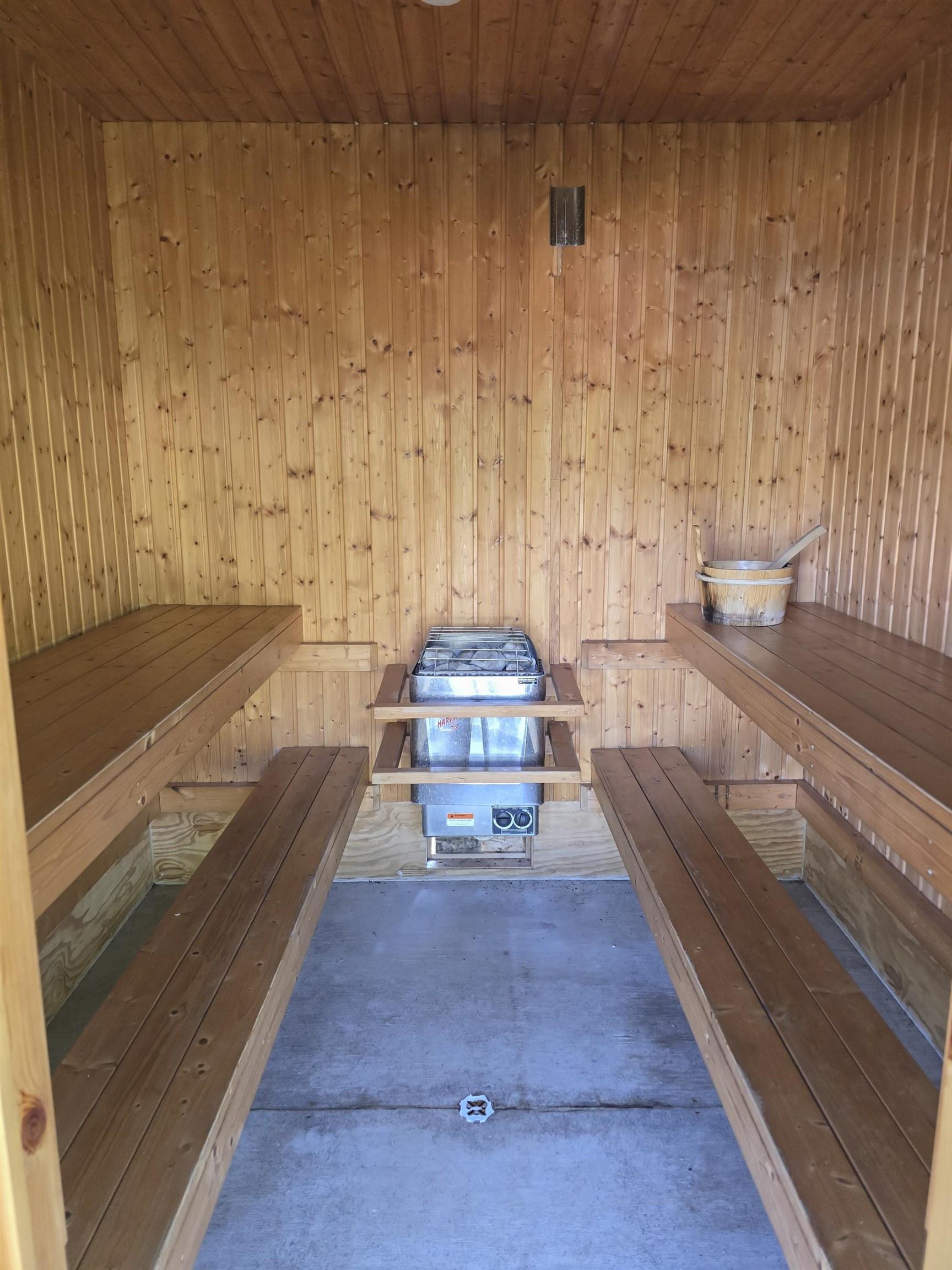 7081 Hwy 61, Neebing, ON - Indoor Photo Showing Other Room