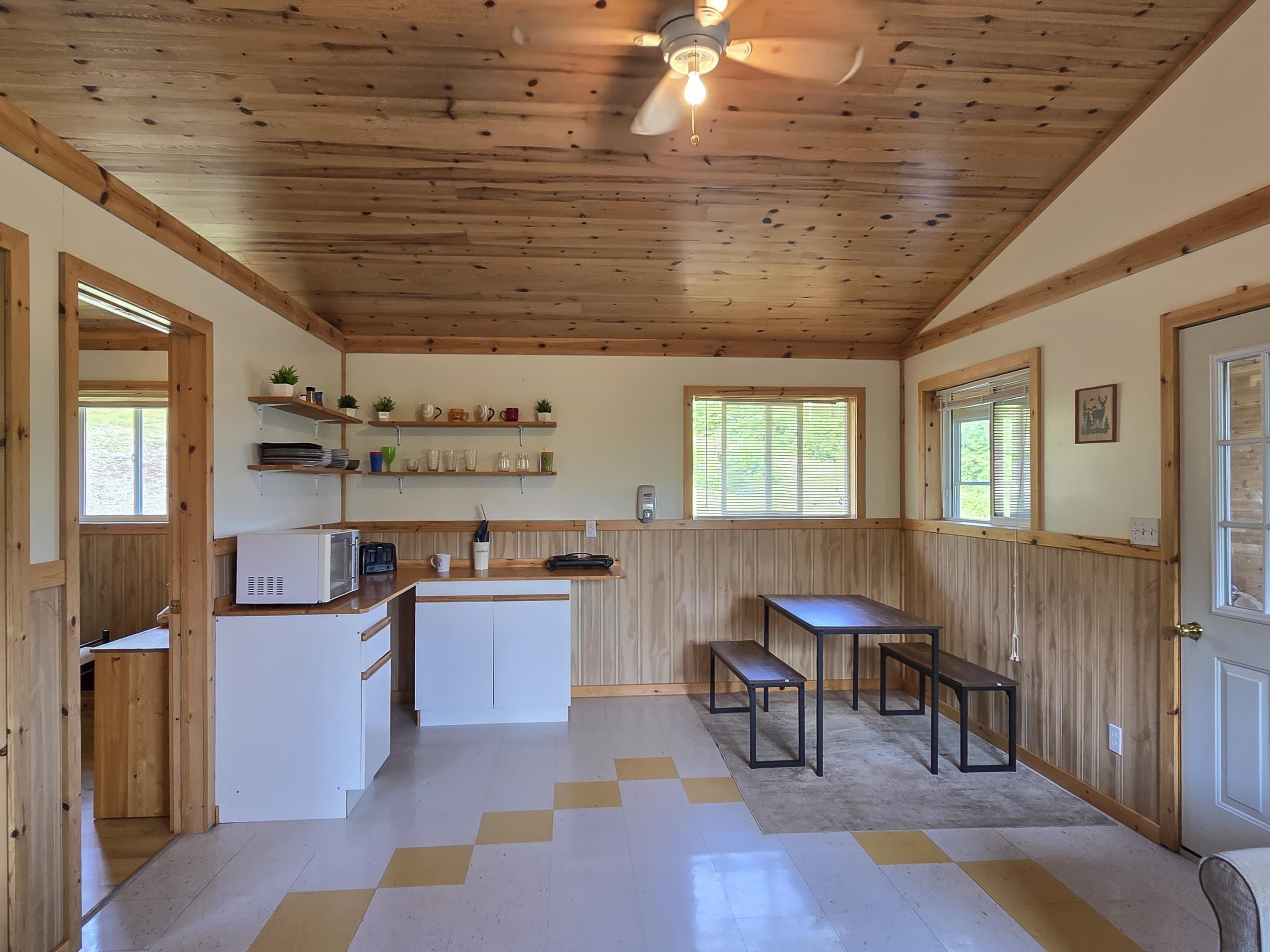 7081 Hwy 61, Neebing, ON - Indoor