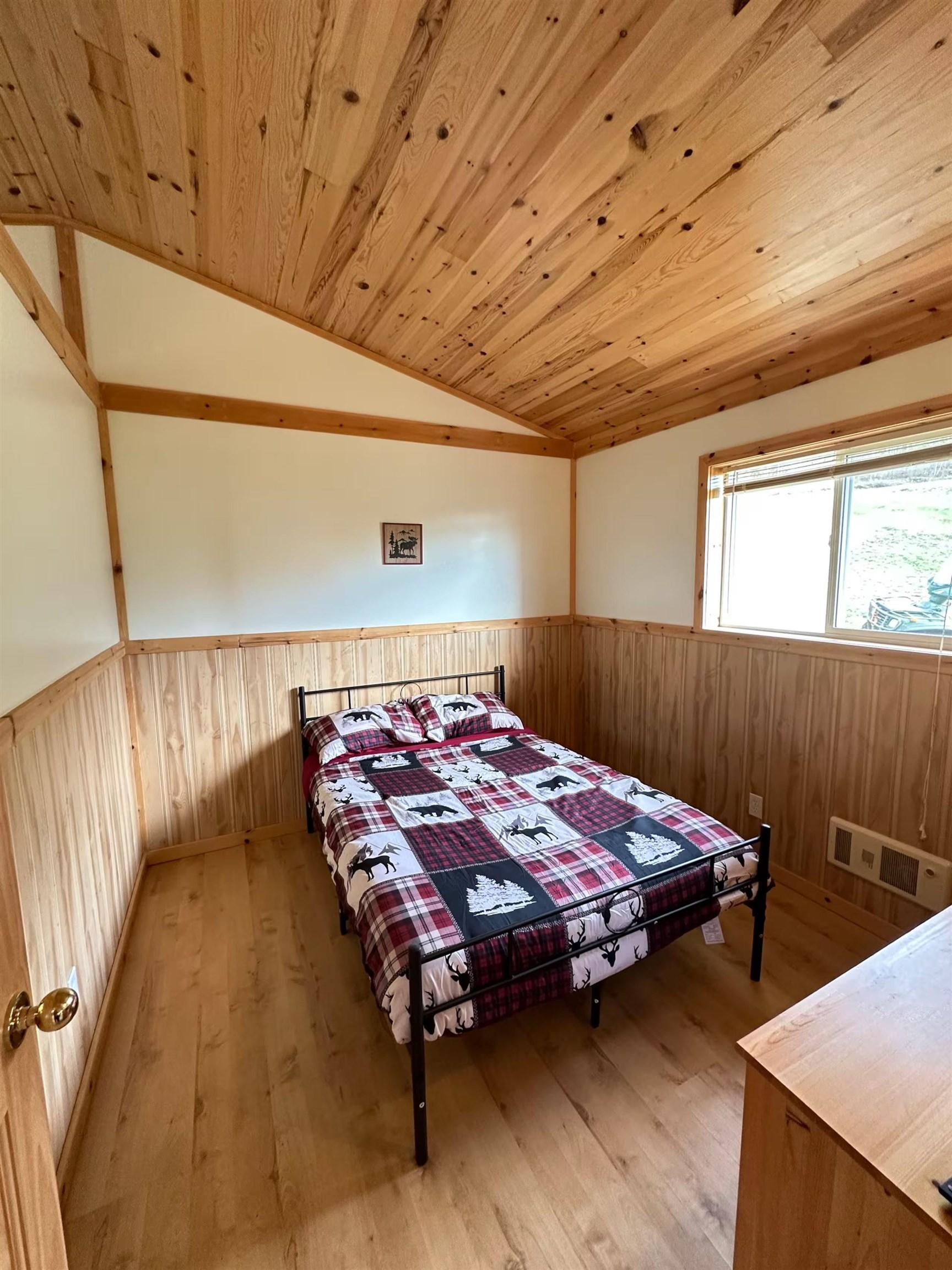 7081 Hwy 61, Neebing, ON - Indoor Photo Showing Bedroom