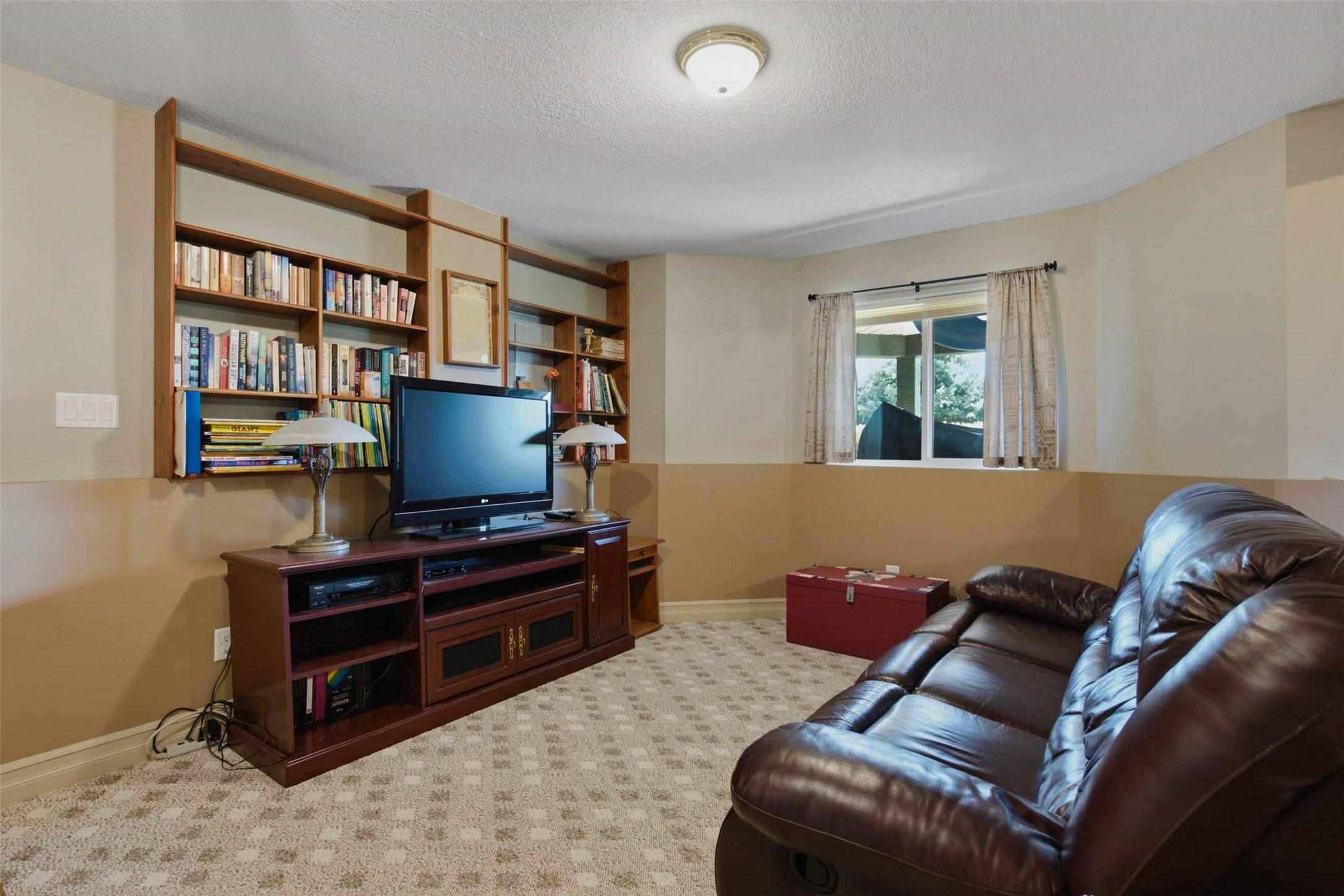 594 Mountain Drive, Vernon, BC - Indoor