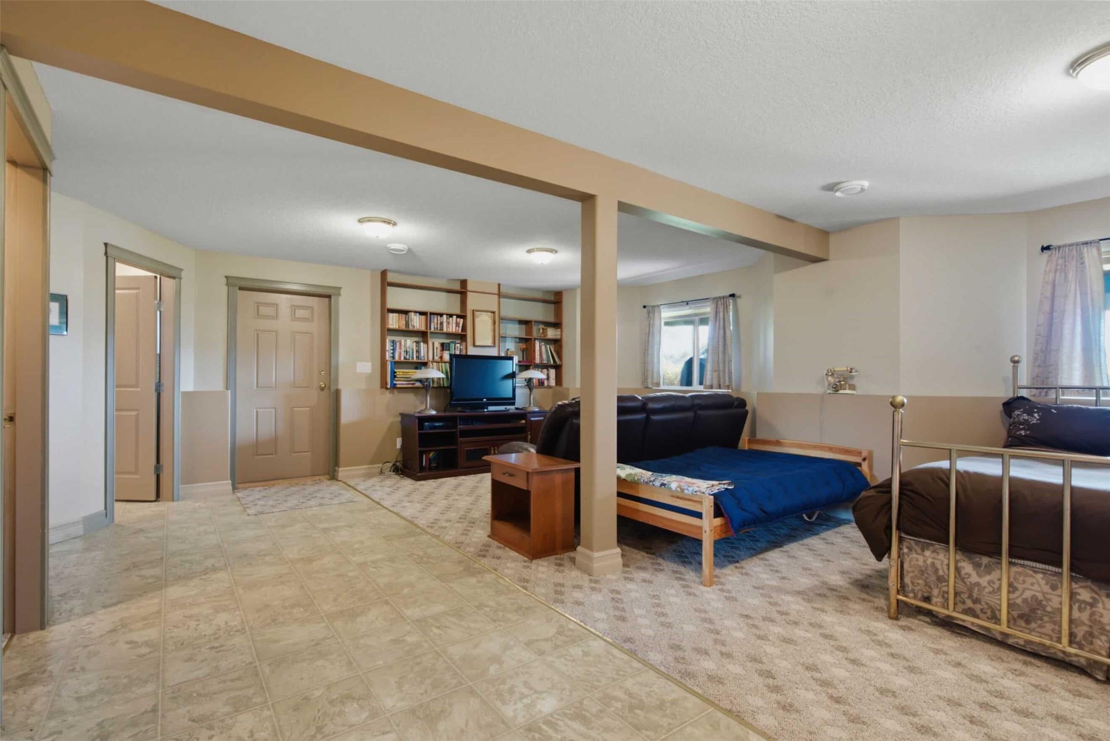 594 Mountain Drive, Vernon, BC - Indoor